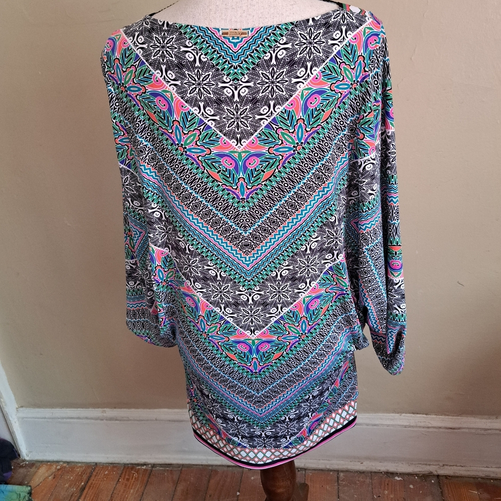 Laundry Top - Picture 2 of 5